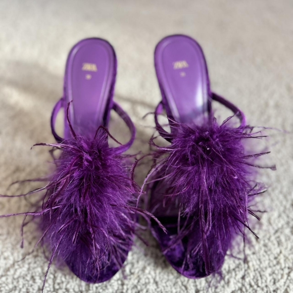 Zara Purple Feather Velvet Round Toe Sandals Heels - Picture 3 of 8